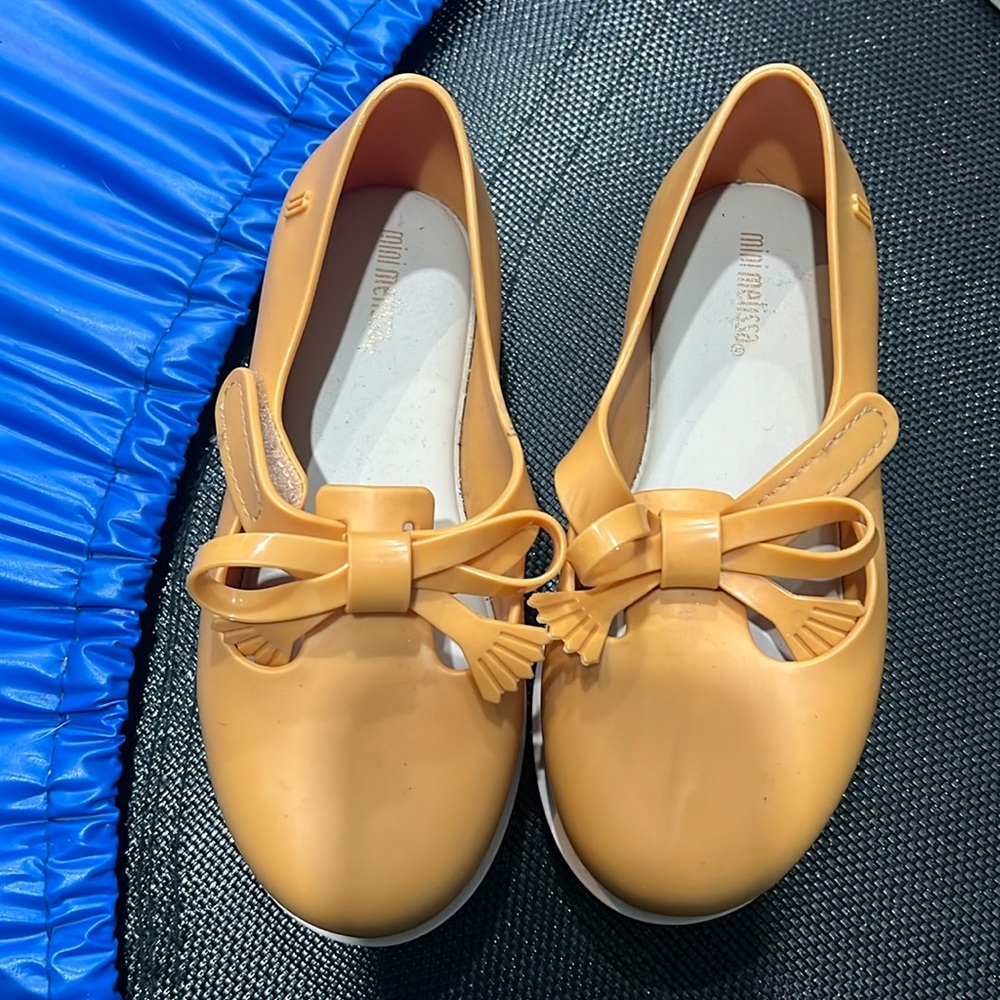 Mini Melissa size 11 kids